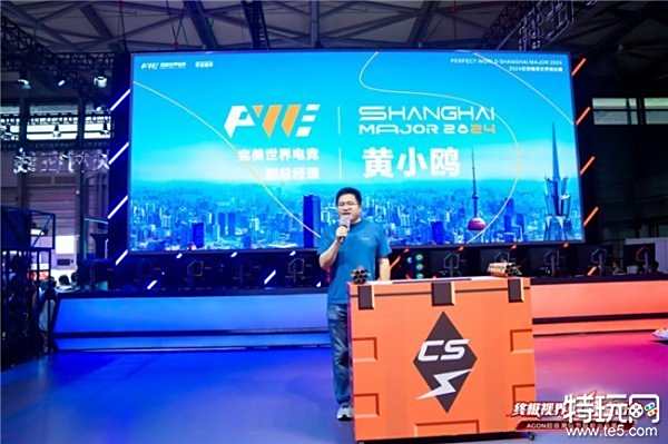 左投李布兰